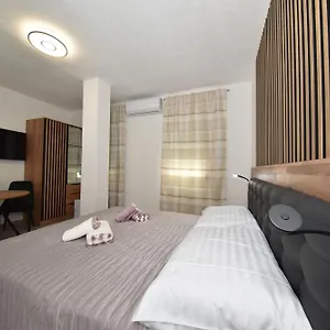 Sofia's & Apartament